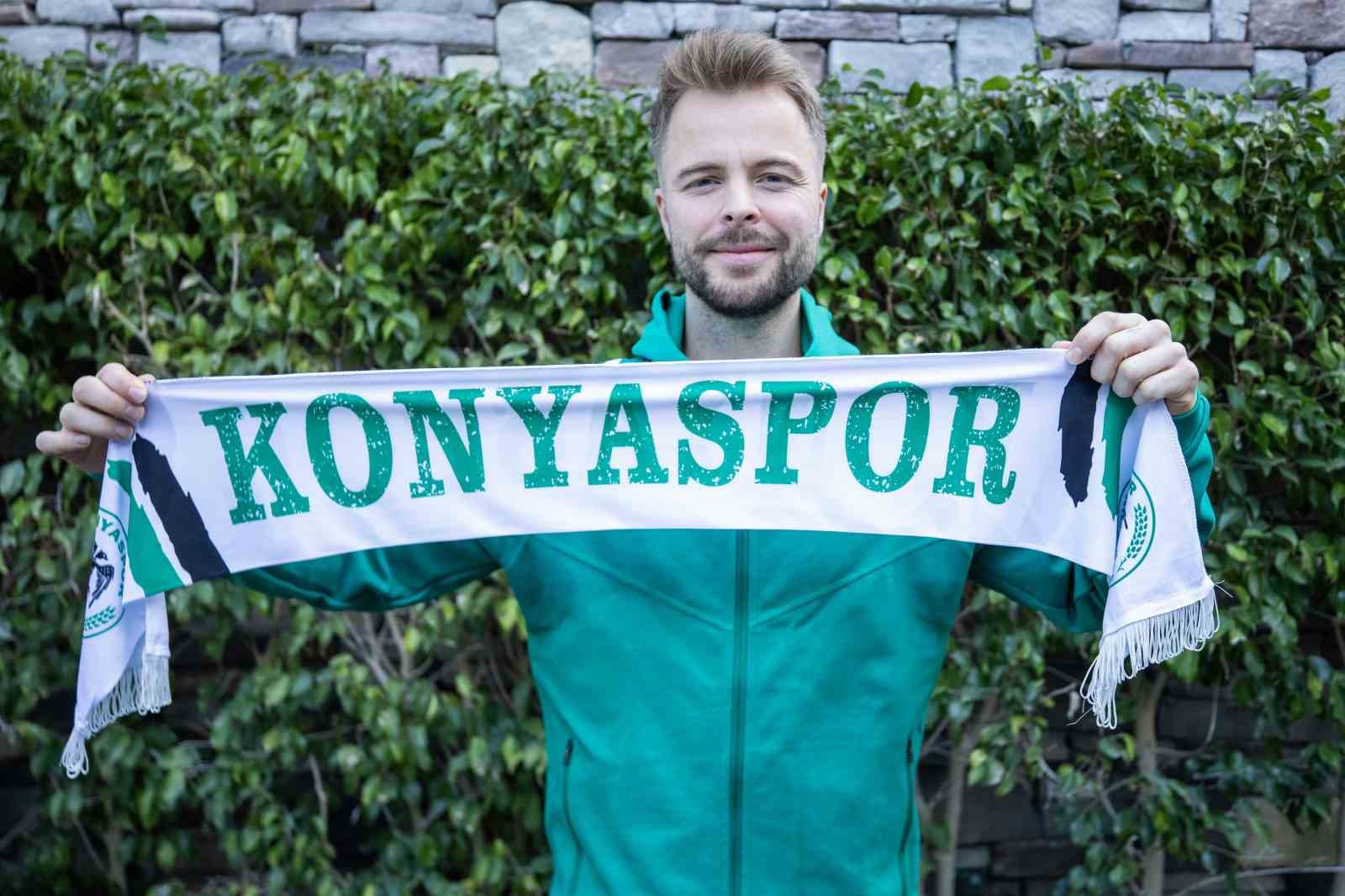 Konyaspor, Sander Svendsen ile s&ouml;zleşme imzaladı
