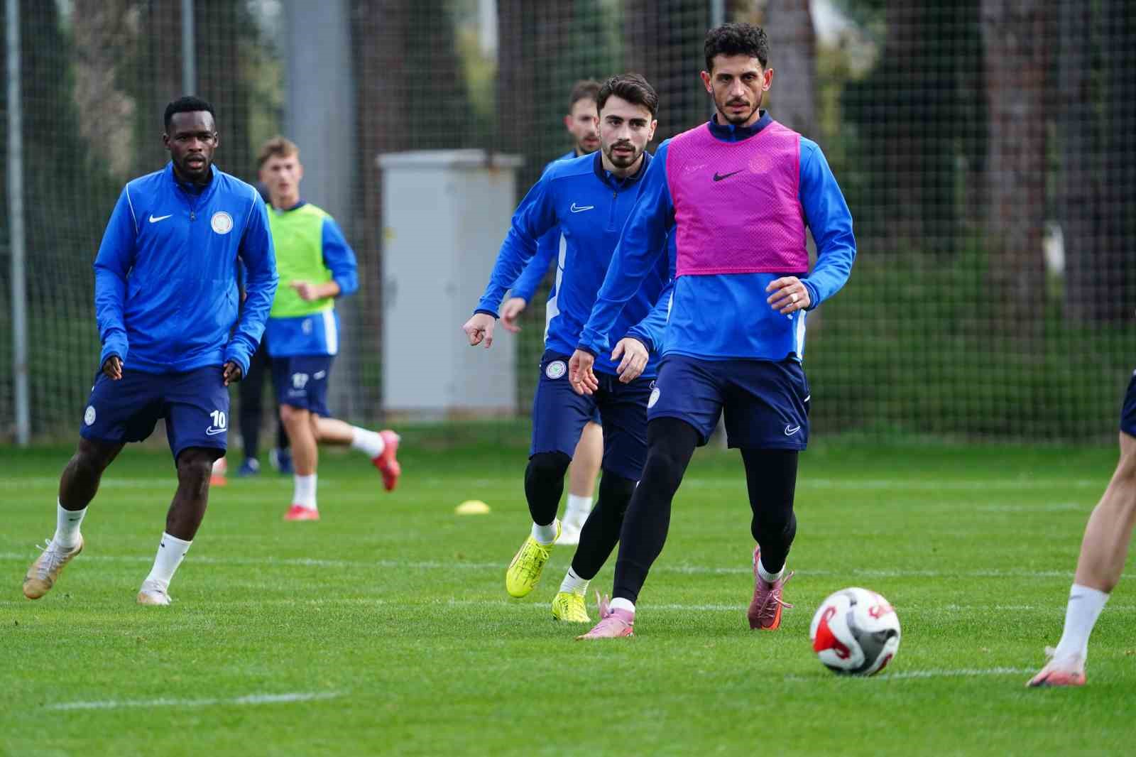 &Ccedil;aykur Rizespor&rsquo;da devre arası hazırlıkları s&uuml;r&uuml;yor
