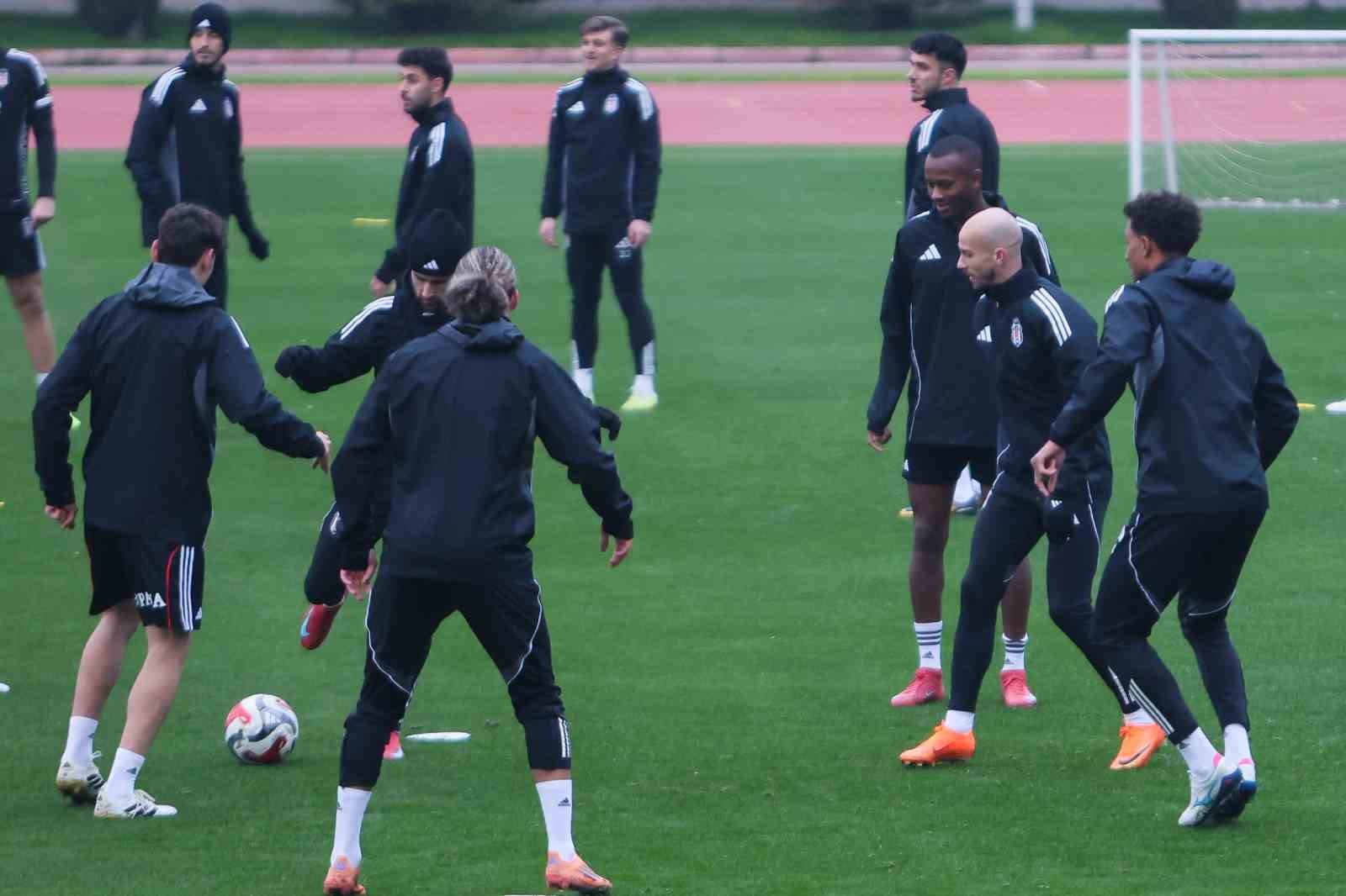 Beşiktaş, devre arası çalışmalarını Antalya’da sürdürüyor
