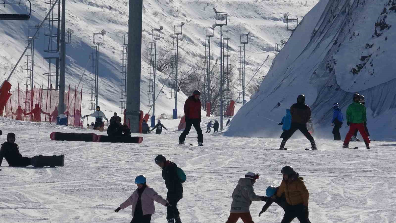 Palandöken’de kayak coşkusu