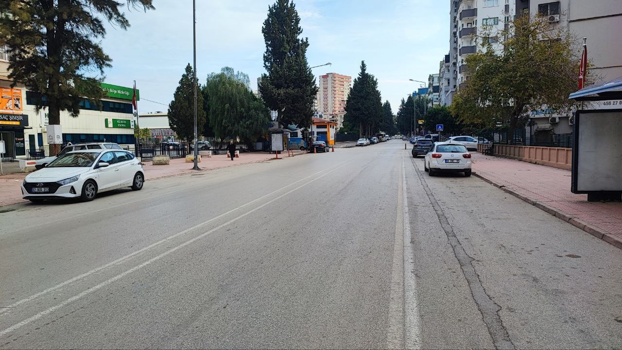 Adana&rsquo;da bu kez soğuk nedeniyle sokaklar boş kaldı
