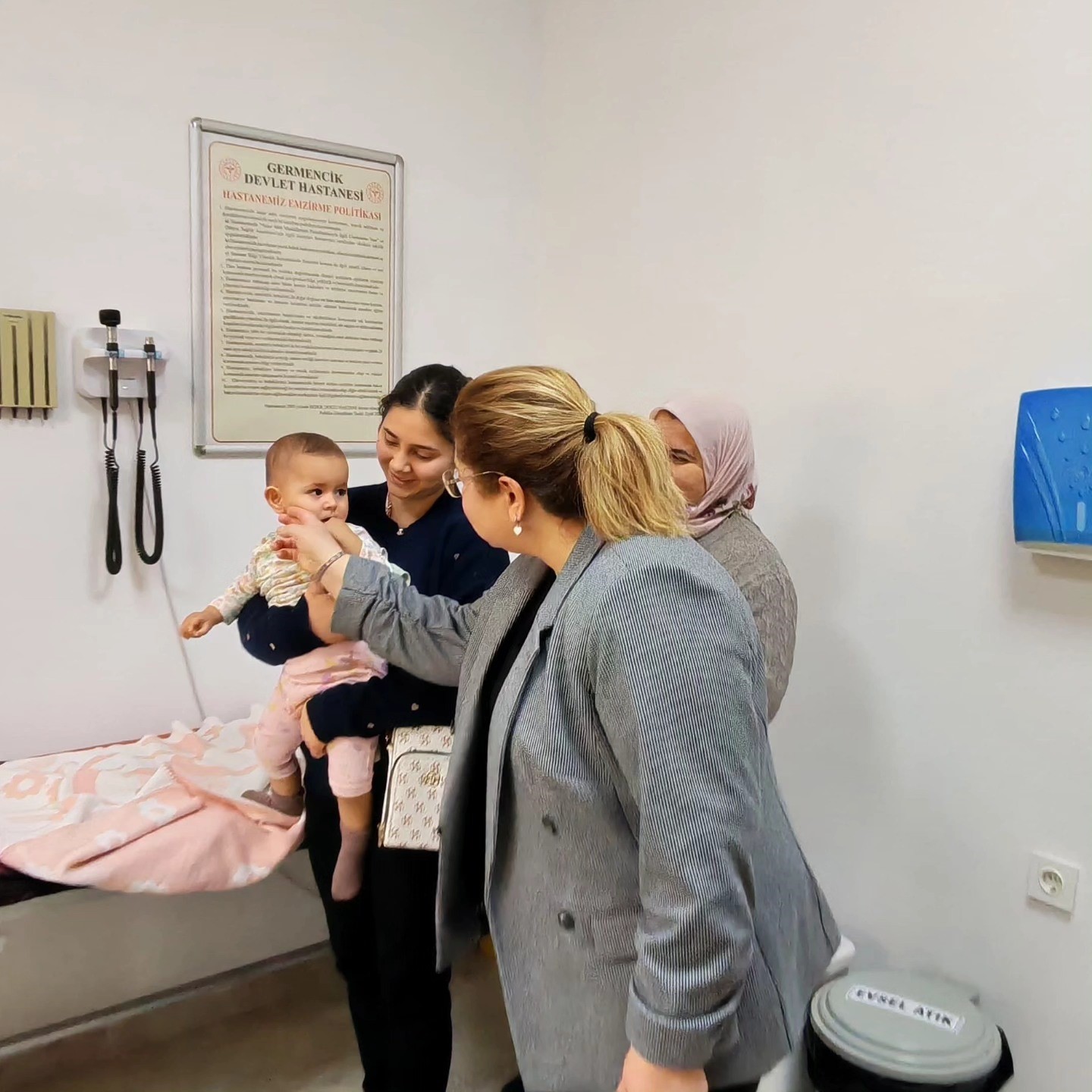 Kaymakam Doğru Germencik Devlet Hastanesi’ndeki çalışmaları değerlendirdi