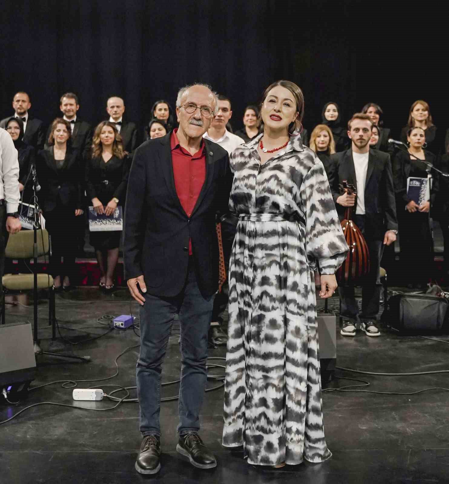 Erzurum’da renkler köprüsü: Baba ve kız aynı sahnede