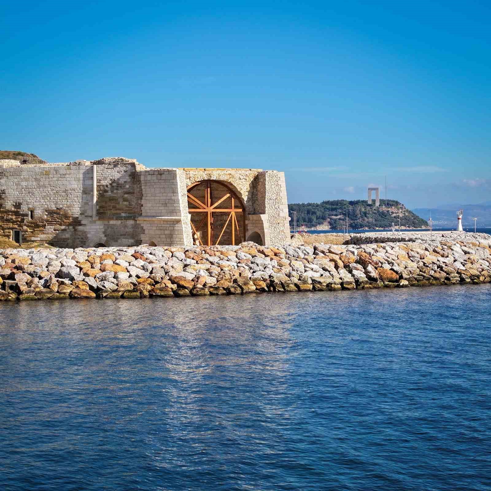 Bakan Ersoy: "Seddülbahir Kalesi, Bakanlığımızın çalışmalarıyla tarihi kimliği korunarak yeniden işlev kazandı"