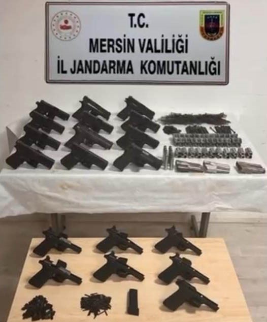 Bakan Yerlikaya: "4 adet ka&ccedil;ak silah imalathanesini deşifre ettik"
