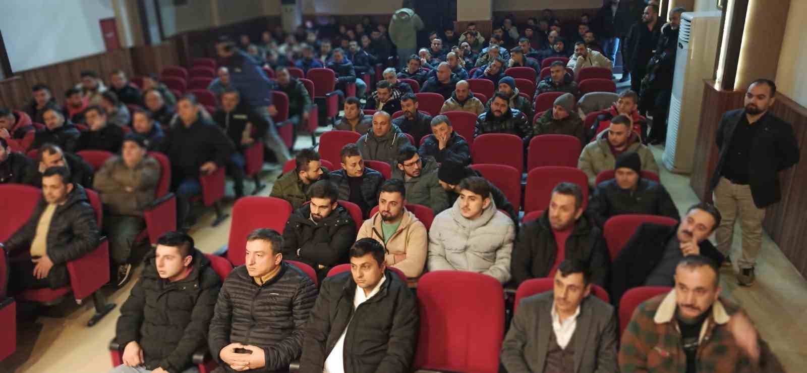 Madencilerin 5&rsquo;inci kongresinde mevcut başkan Sara&ccedil;oğlu g&uuml;ven tazeledi
