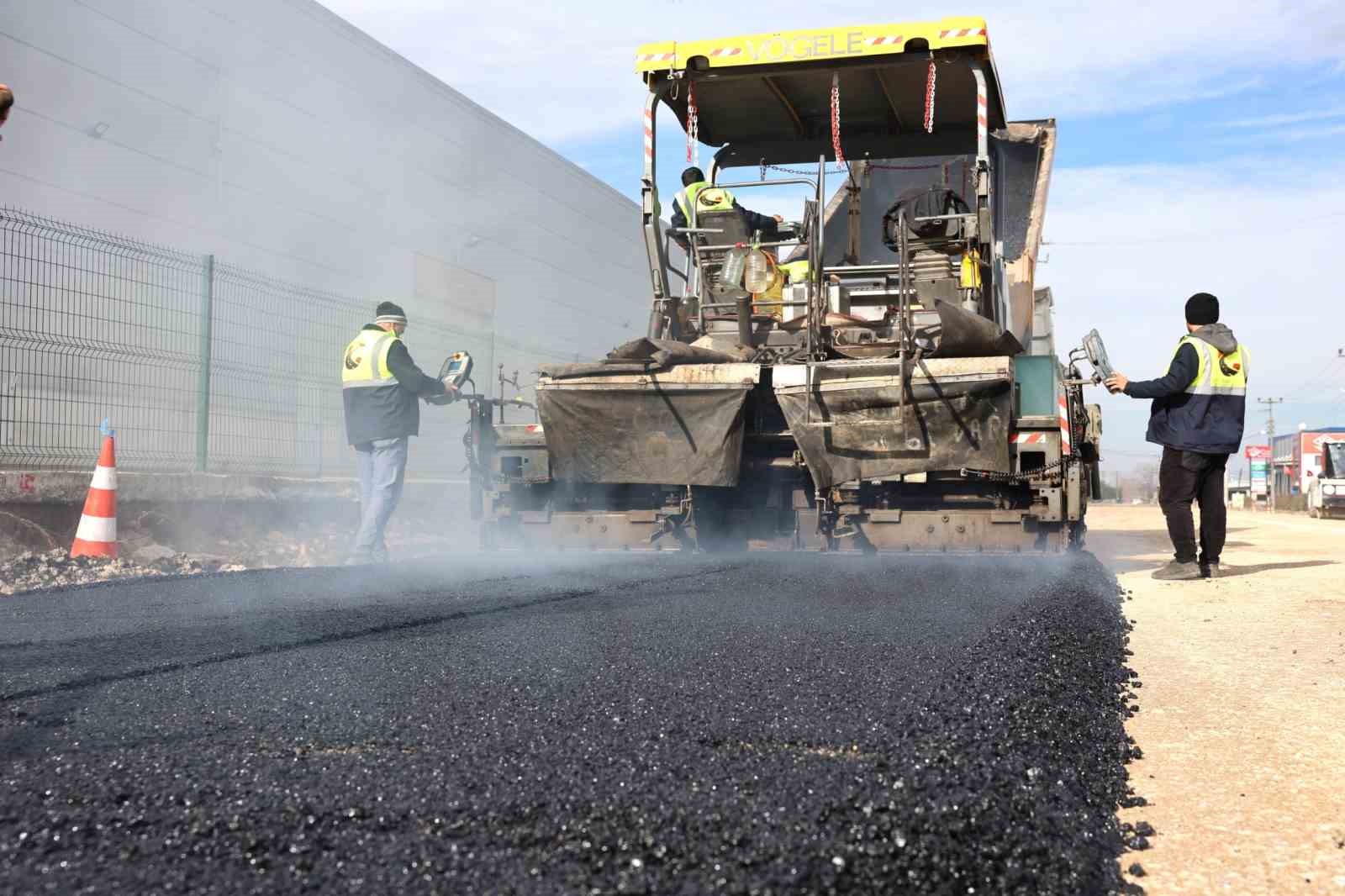Erenler&rsquo;de sanayi hattının asfaltı yenileniyor
