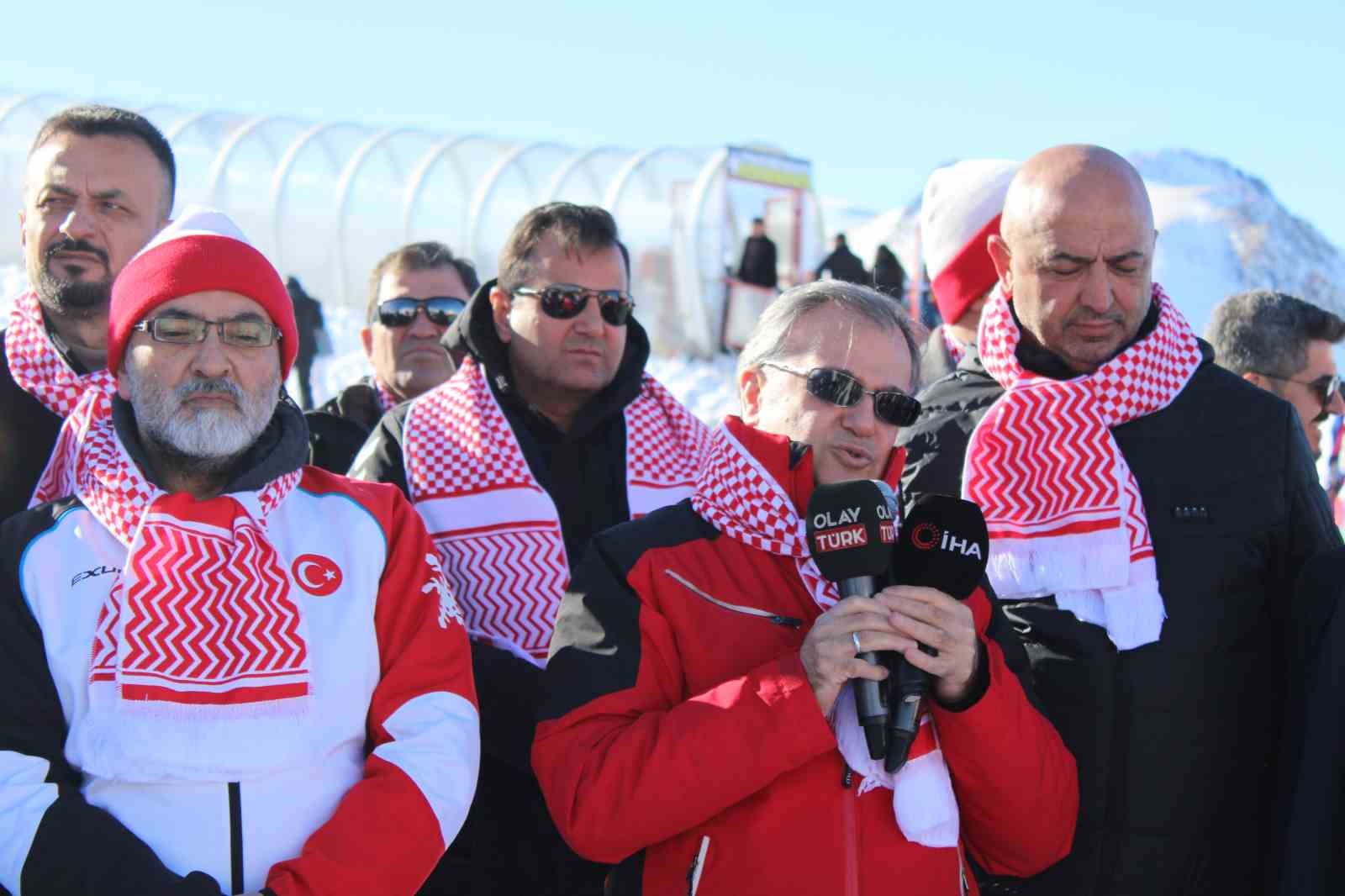 Sarıkamış şehitleri Erciyes&rsquo;te anıldı
