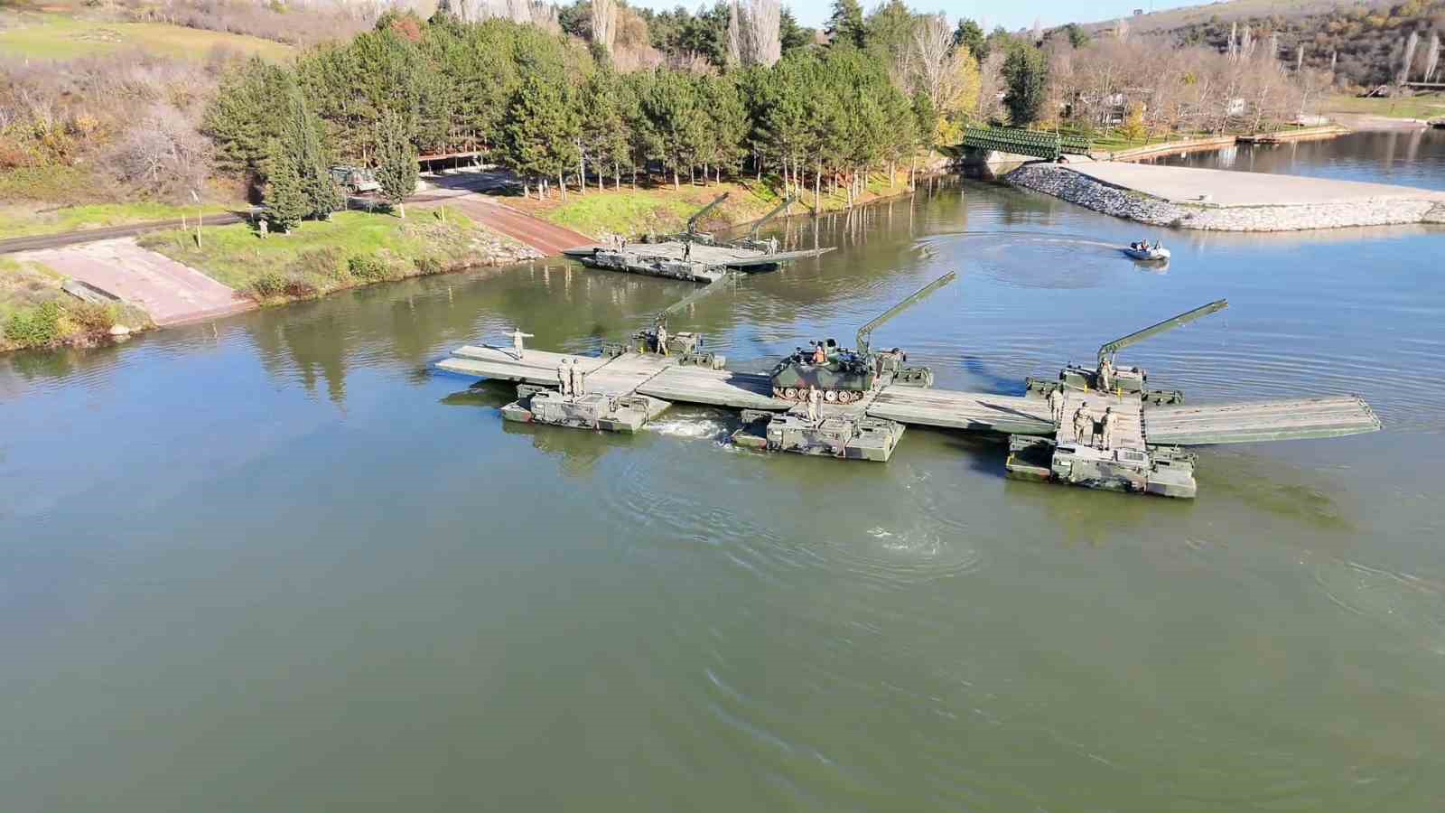 Kırklareli&rsquo;nde &rsquo;durgun sulardan ge&ccedil;iş eğitimi&rsquo; yapıldı
