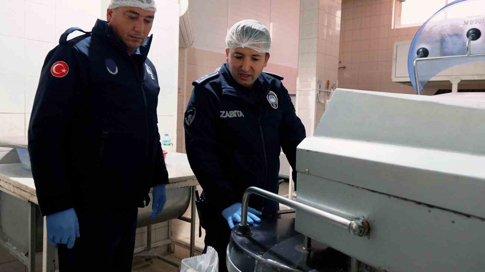 Didim’de zabıta ekipleri denetimlerine ara vermeden devam ediyor