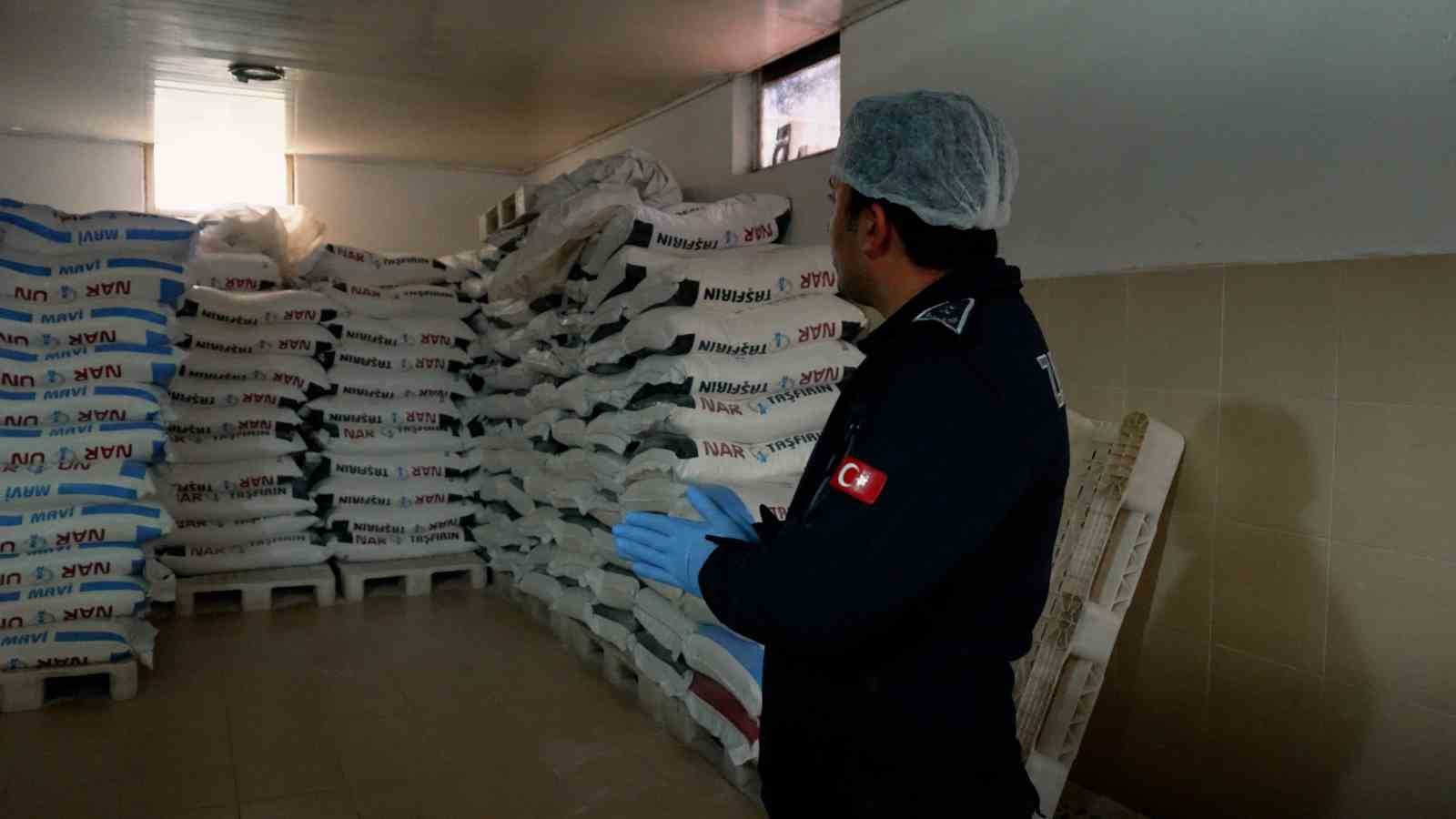 Didim&rsquo;de zabıta ekipleri denetimlerine ara vermeden devam ediyor
