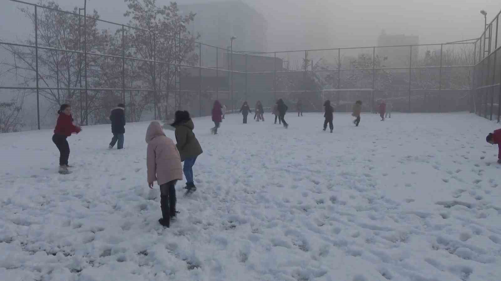 Gerc&uuml;ş&rsquo;te eğitime 1 g&uuml;n ara verildi
