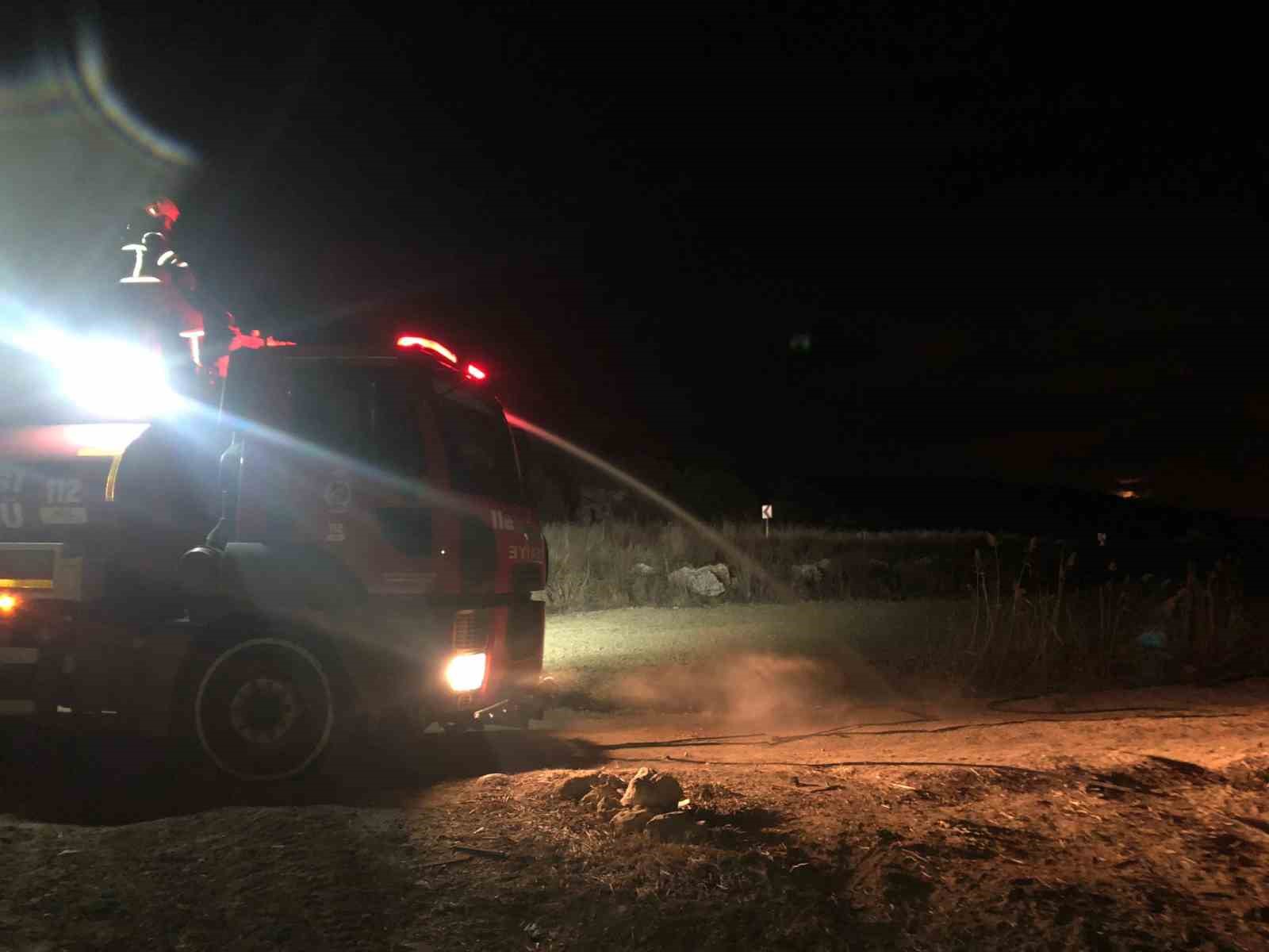 Burdur’da sazlık alanda yangın