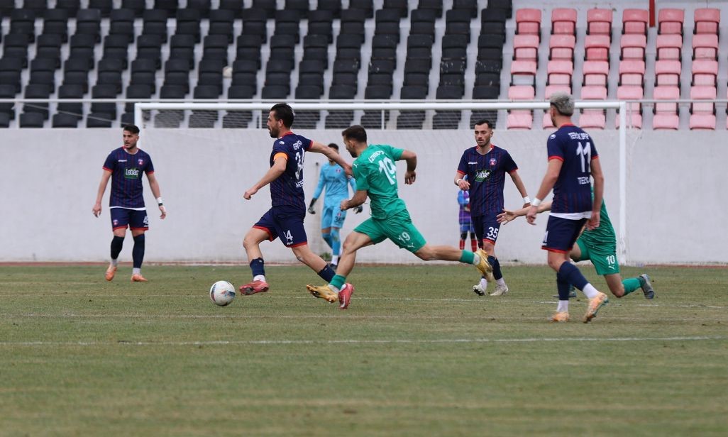 Tepecikspor zirve takibini bırakmıyor
