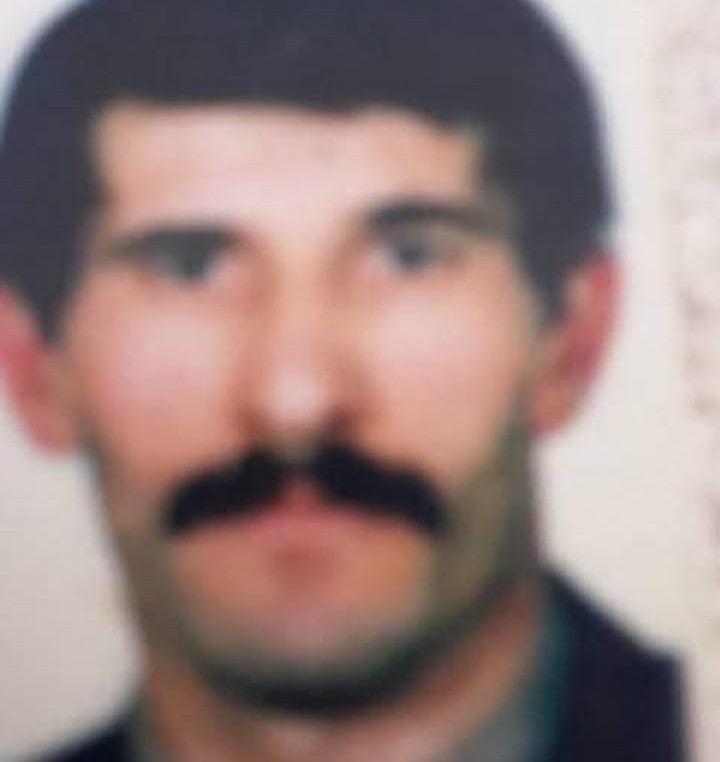 Kazada kafasına demir korkuluk saplanan sürücü kurtarılamadı