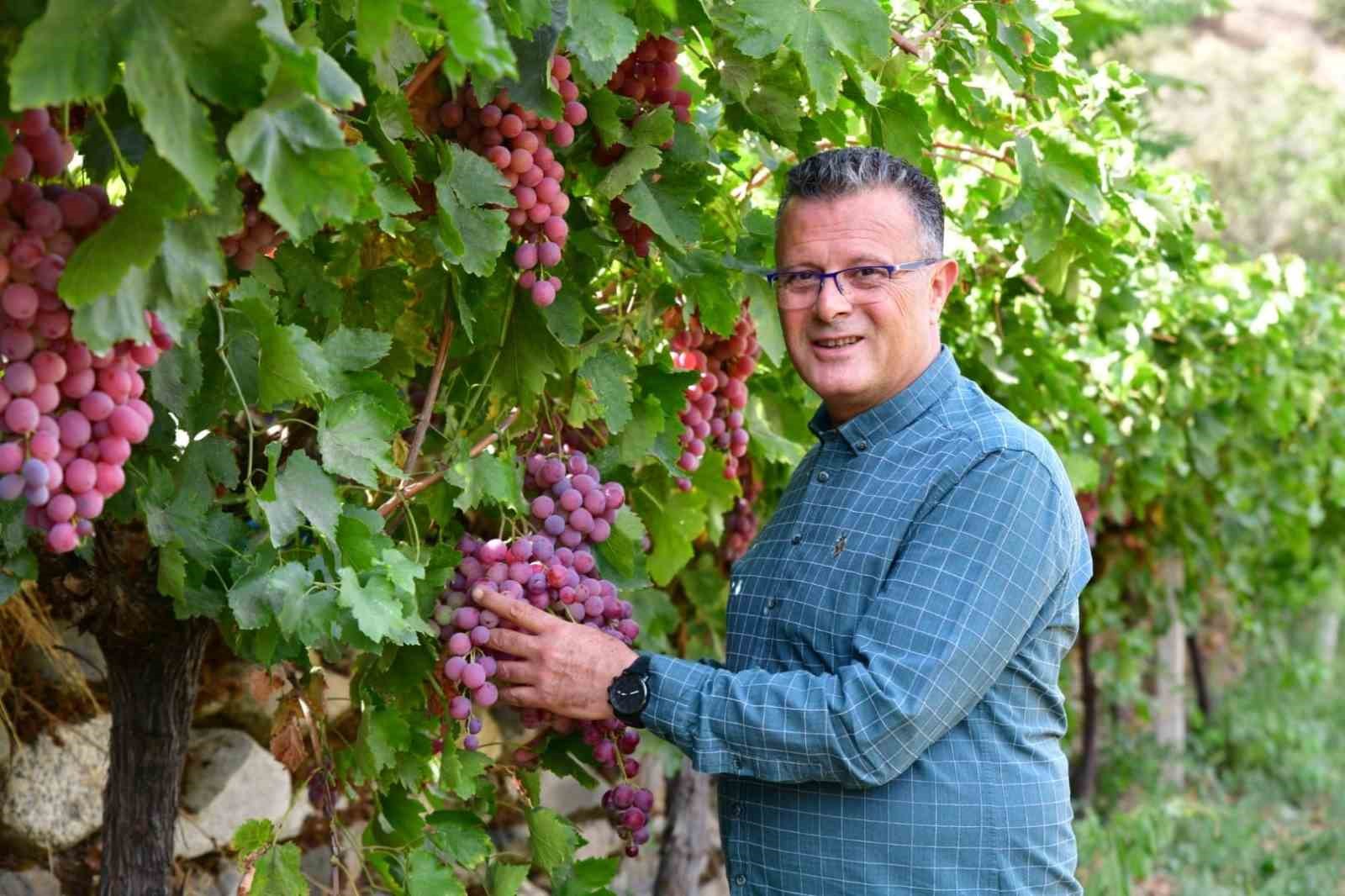 Başkan &Ouml;k&uuml;zc&uuml;oğlu yılın en başarılı il&ccedil;e belediye başkanı se&ccedil;ildi
