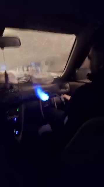 Araç içerisinde pürmüzle ısınmaya çalıştılar