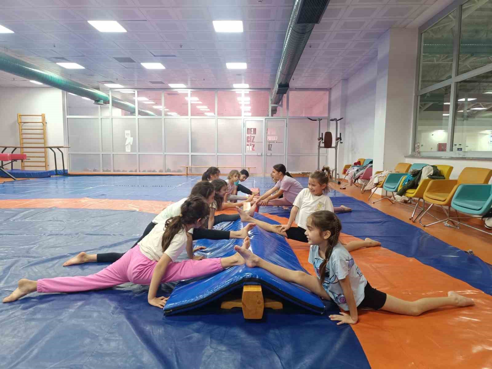 Bilecik&rsquo;te cimnastik antrenmanları s&uuml;r&uuml;yor
