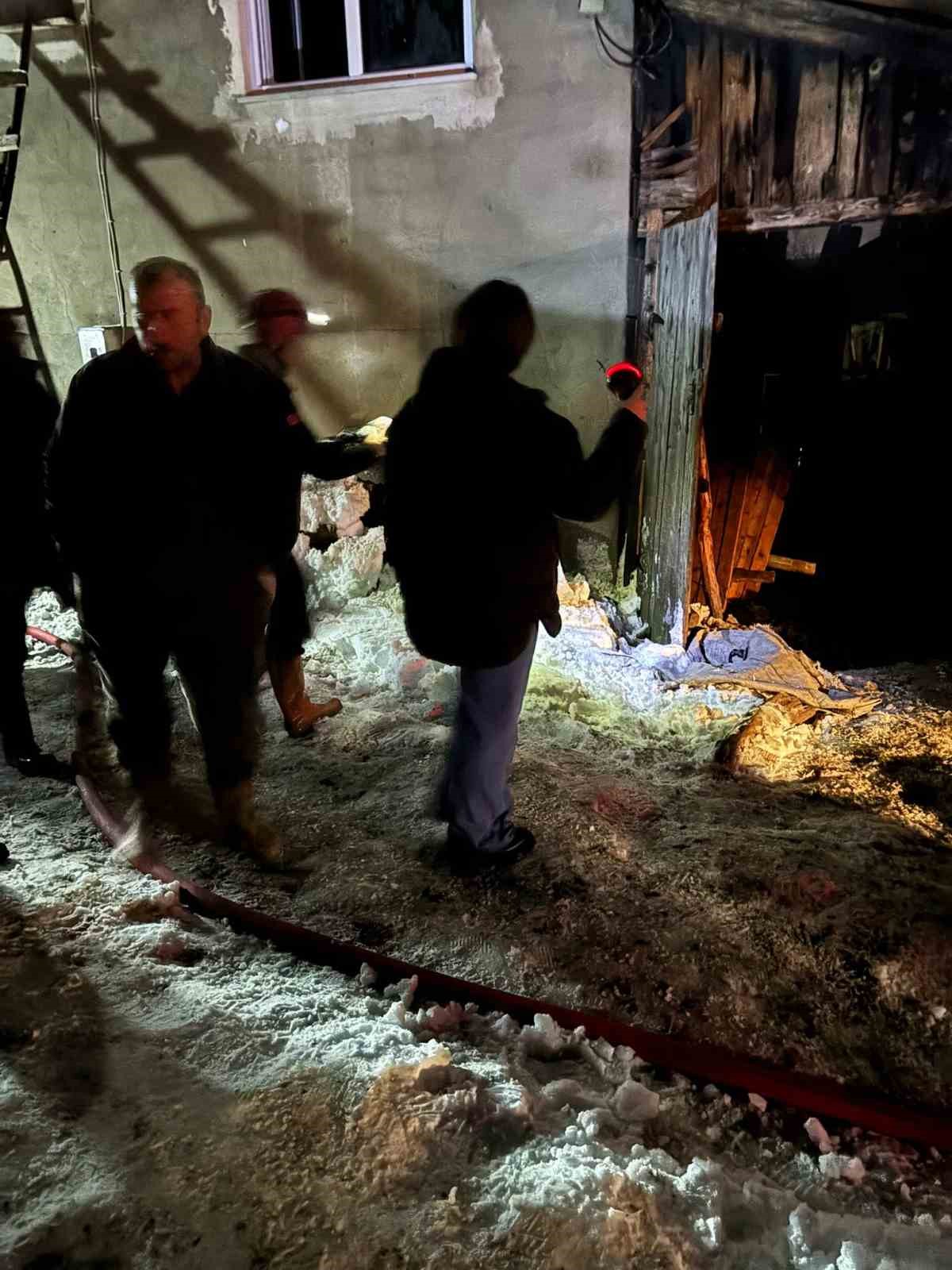 Kastamonu&rsquo;da alevlere teslim olan ev kullanılamaz hale geldi
