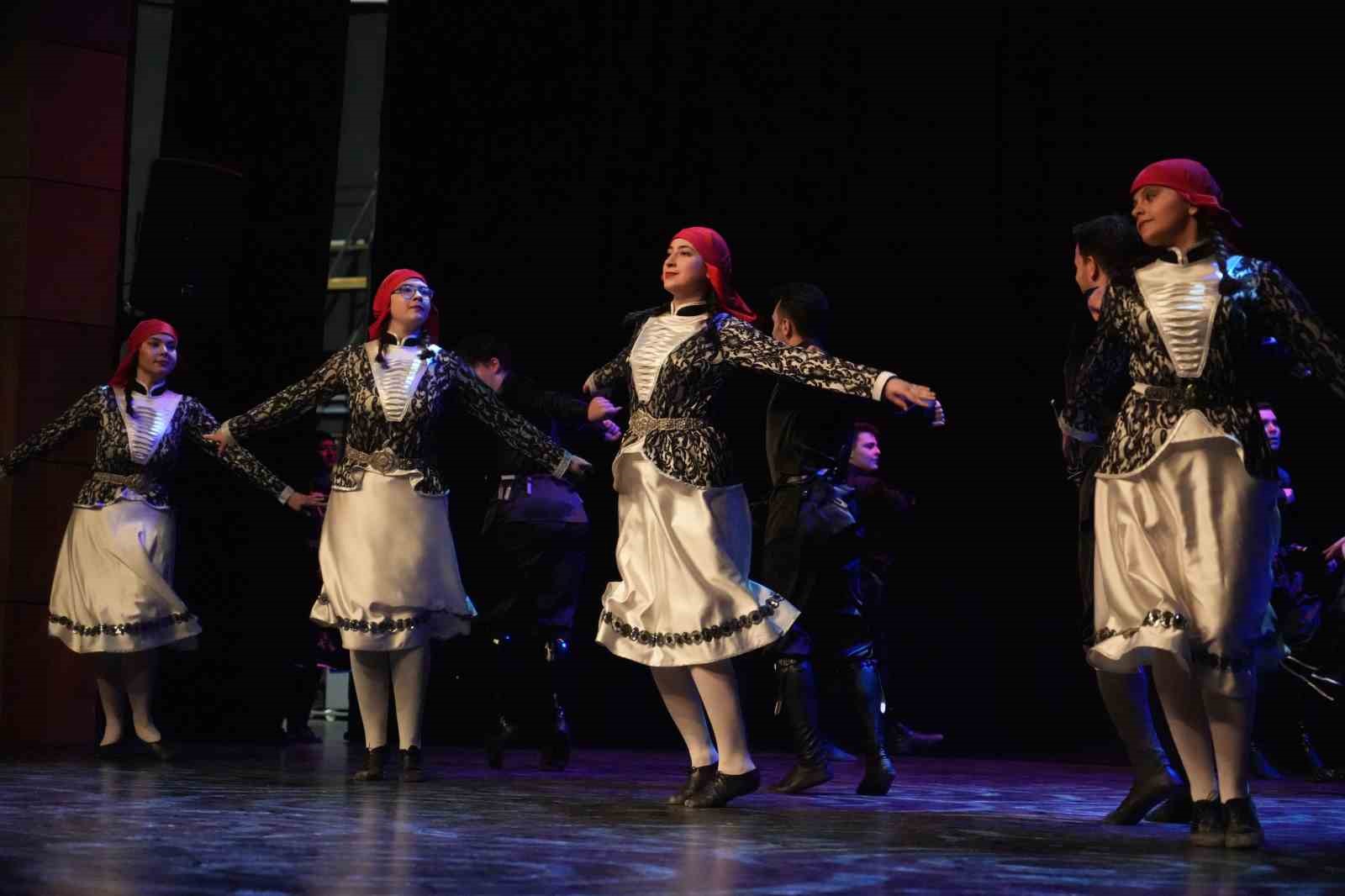 Çerkeslerden "Kültür Neferleri Onur Gecesi"