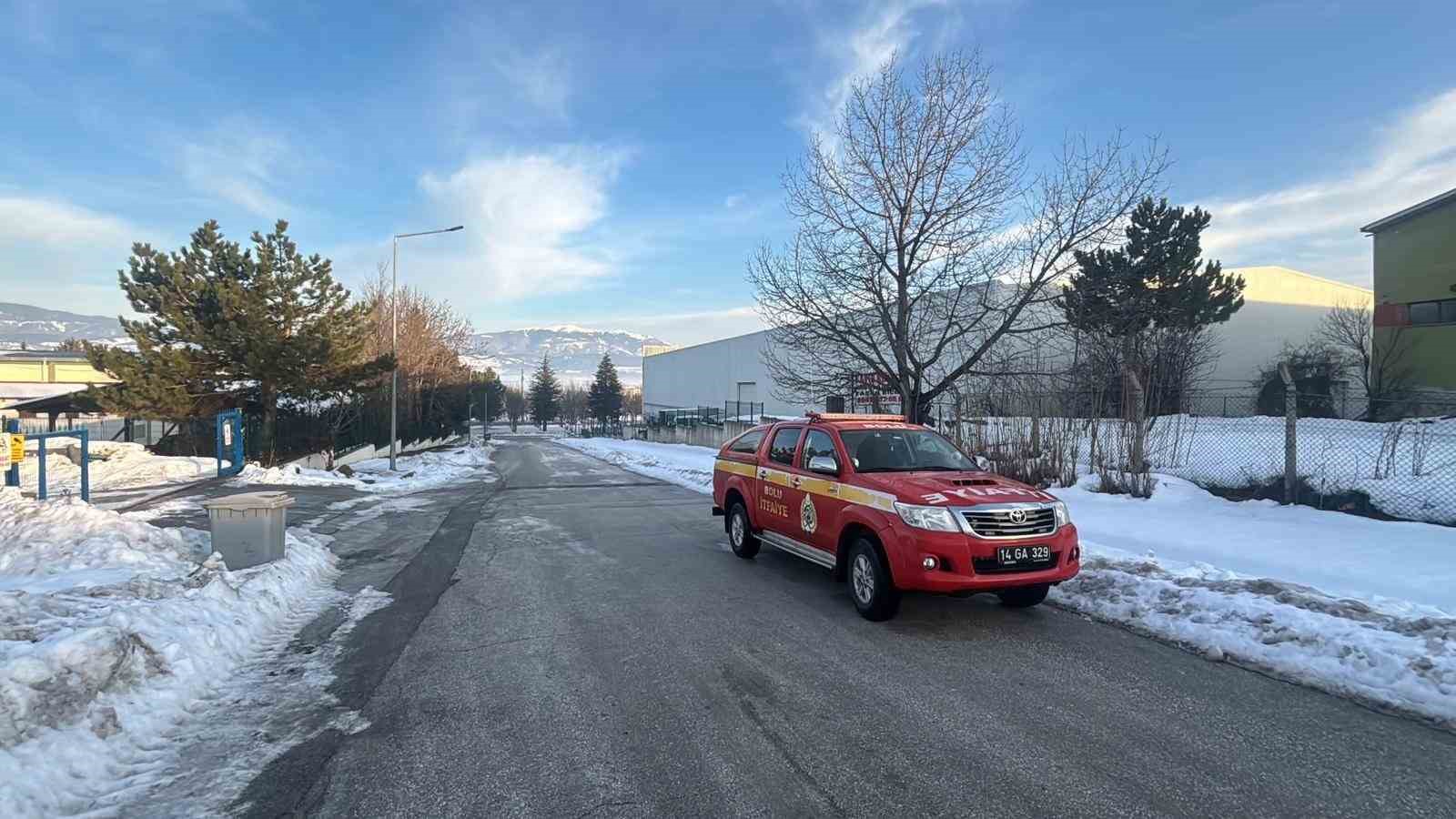 Bolu OSB’de mobilya imalat fabrikasında yangın paniği: İşçiler müdahale etti