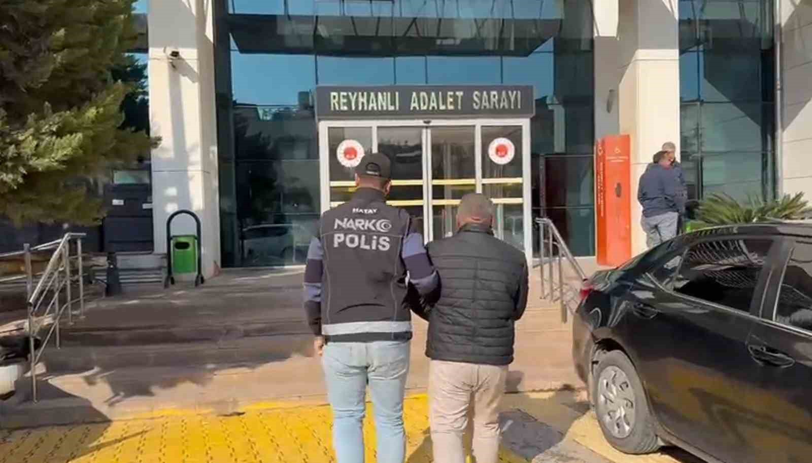 Reyhanlı&rsquo;da 9 yıl 2 ay hapis cezası ile aranan şahıs yakalandı
