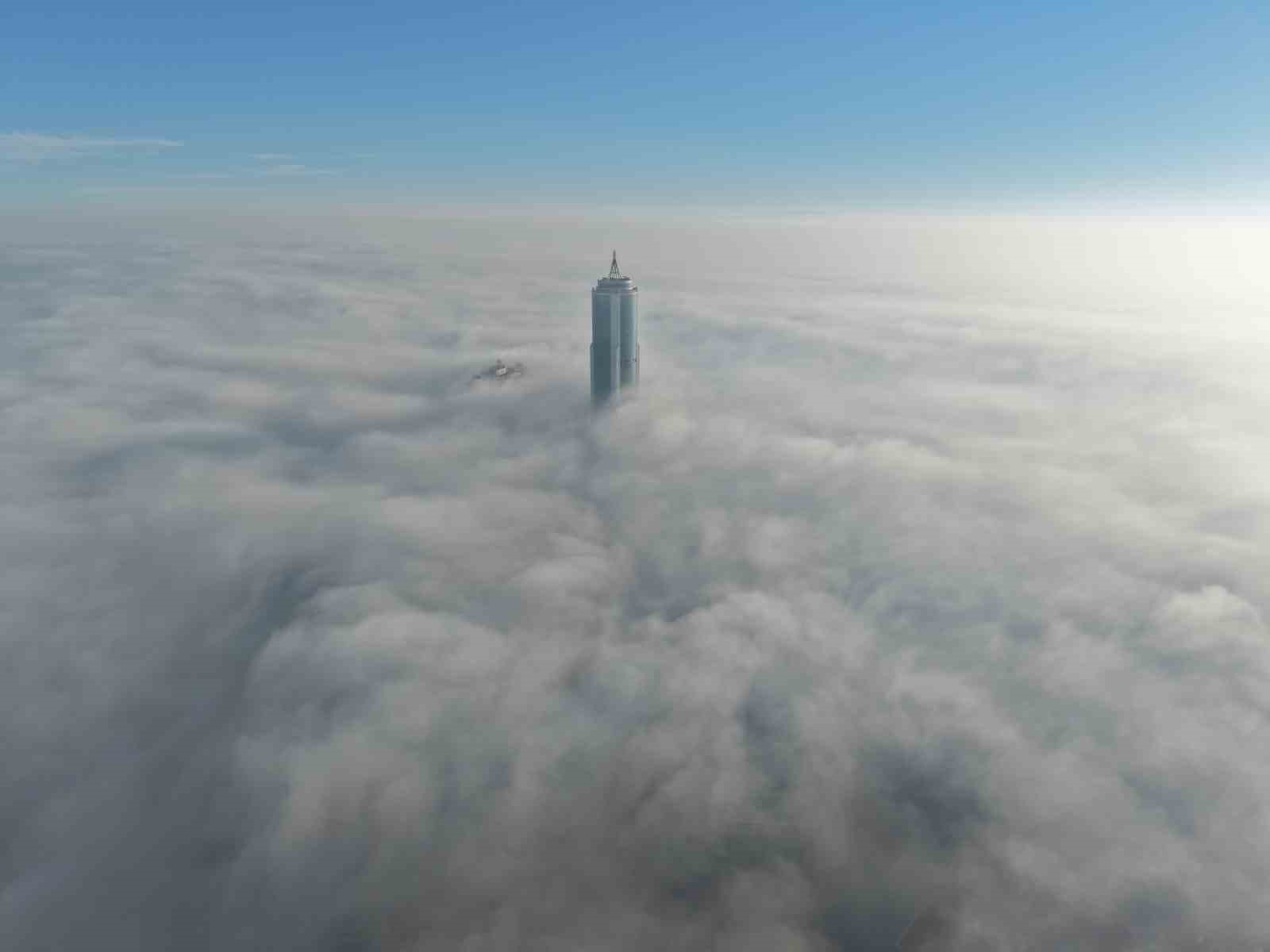 Konya sis denizinde kayboldu