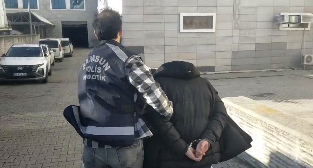 Uyuşturucudan 8 yıl 9 ay hapis cezası olan şahıs yakalandı