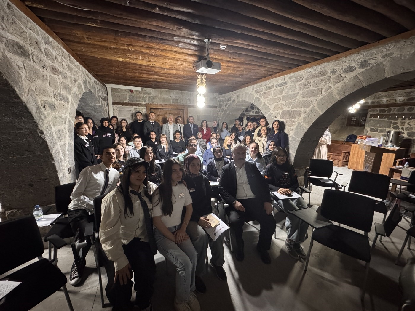 Mektep Melikgazi’de eğitim alan gençler topluma ışık olacaklar