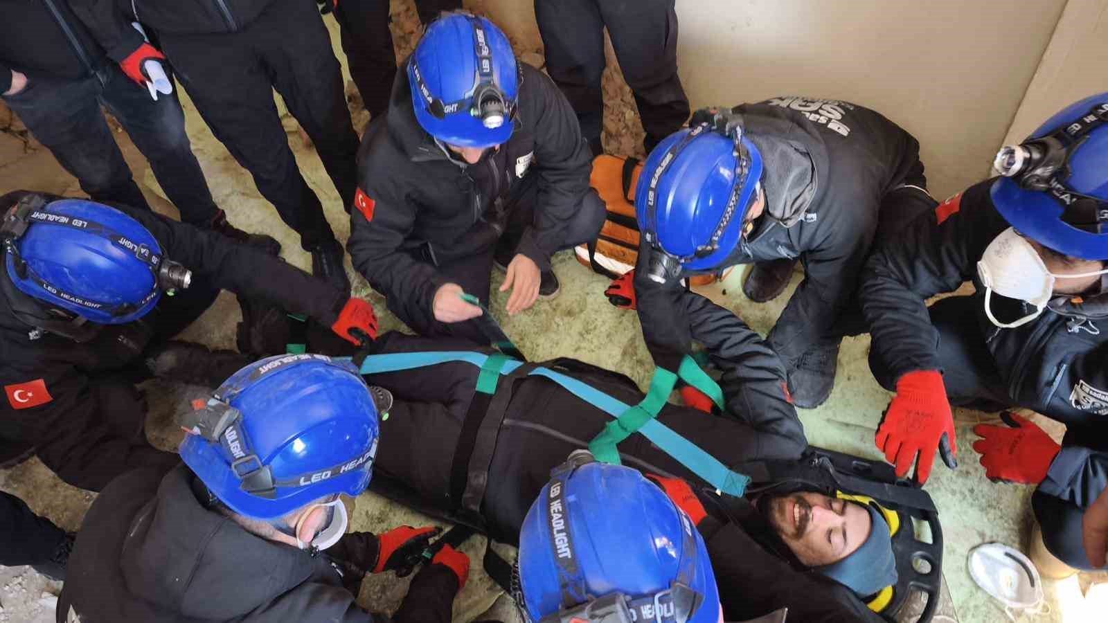 Siirt’te afetlere hazırlık için teorik ve saha akreditasyon eğitimi