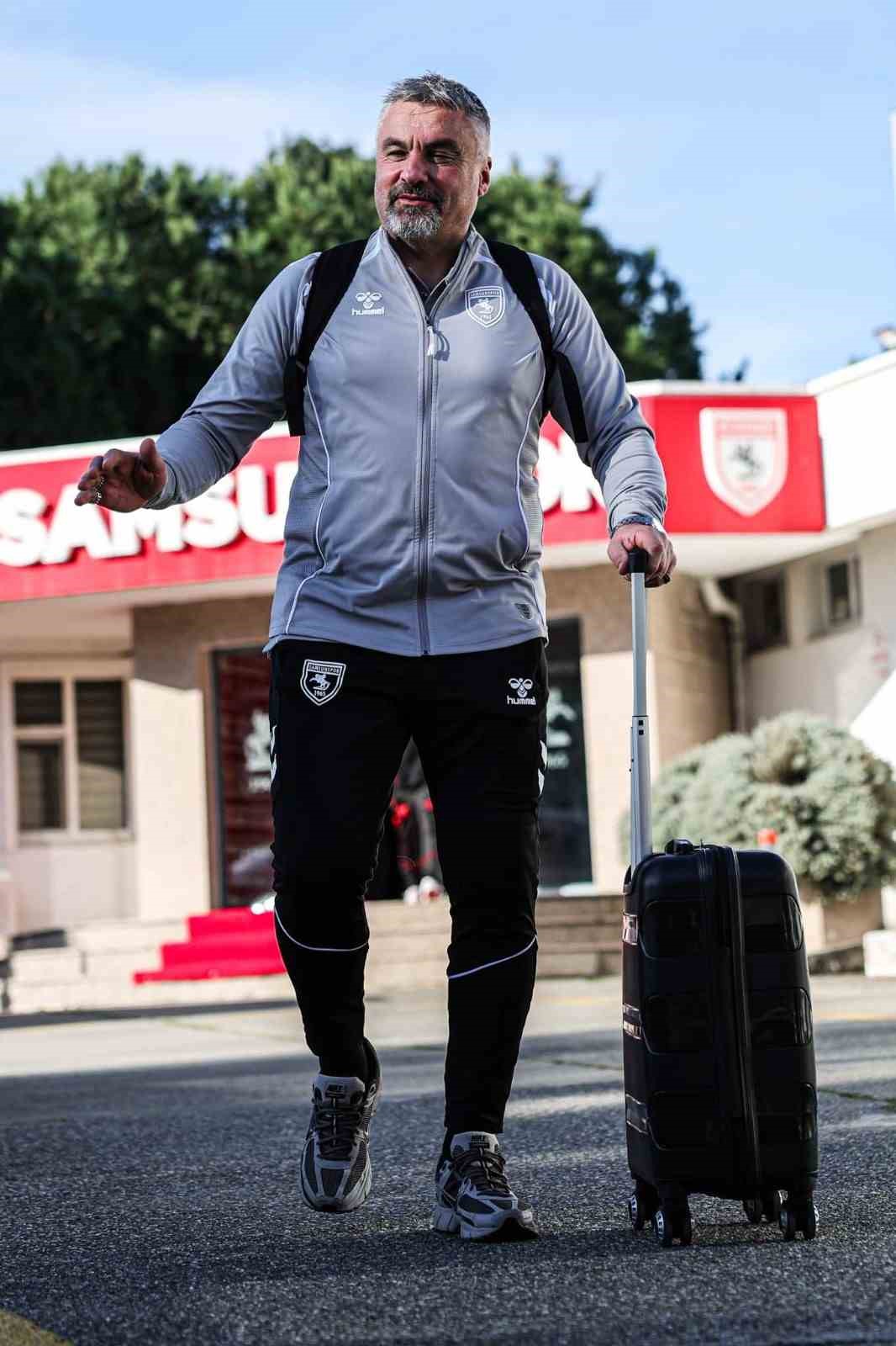 Samsunspor, S&uuml;per Kupa yarı finali i&ccedil;in Adana&rsquo;ya gitti
