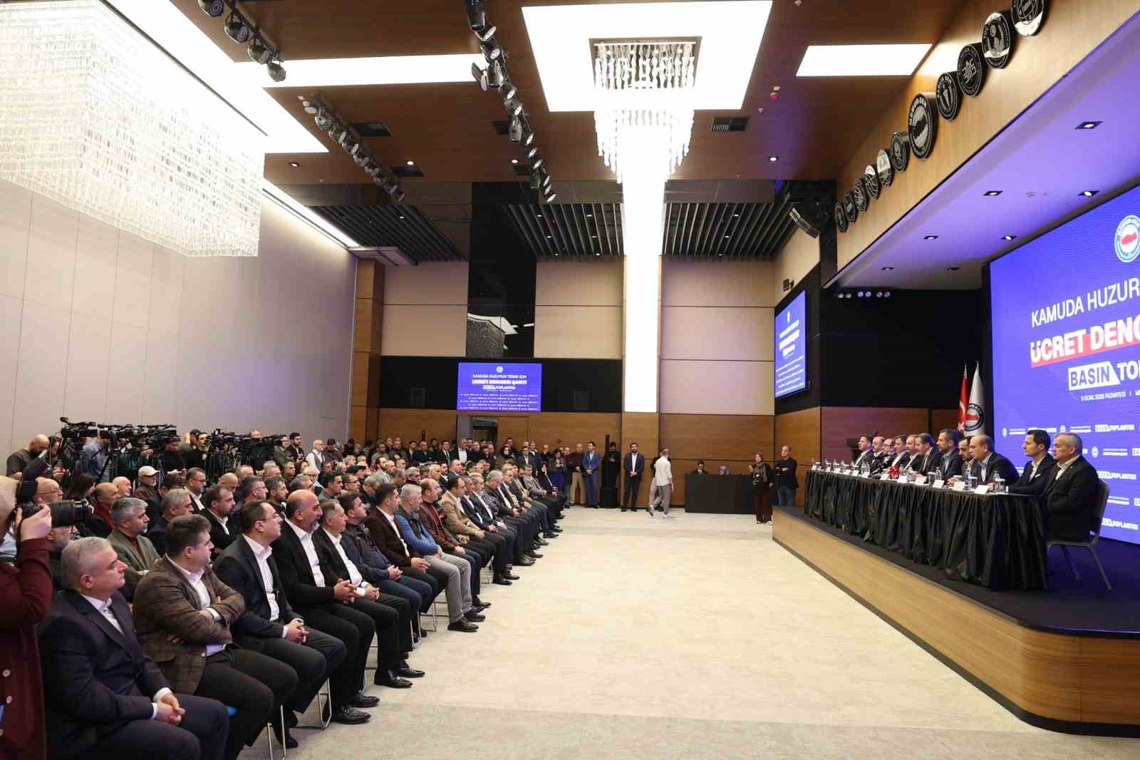 Memur-Sen Başkanı Yalçın: "Kamu personel sistemine ilişkin yapılacak köklü çalışmanın tamamlayıcı unsuru toplu sözleşme yasamız olmalıdır"