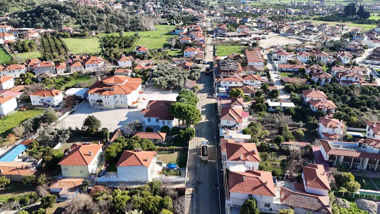 Gökova mahallesinin yolları yenileniyor