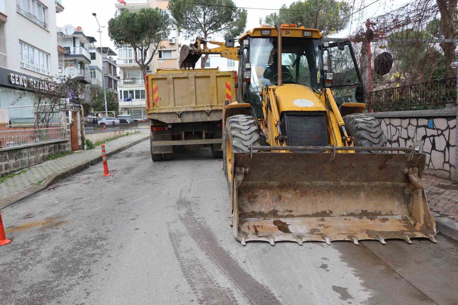 Nazilli’de yarım asırlık içme suyu hatları yenileniyor
