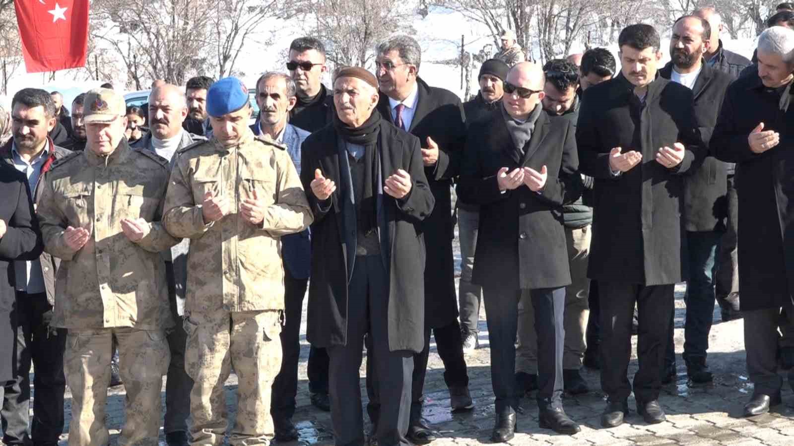 Hamzalı’nın 31 yıllık acısı: 23 şehit dualarla anıldı