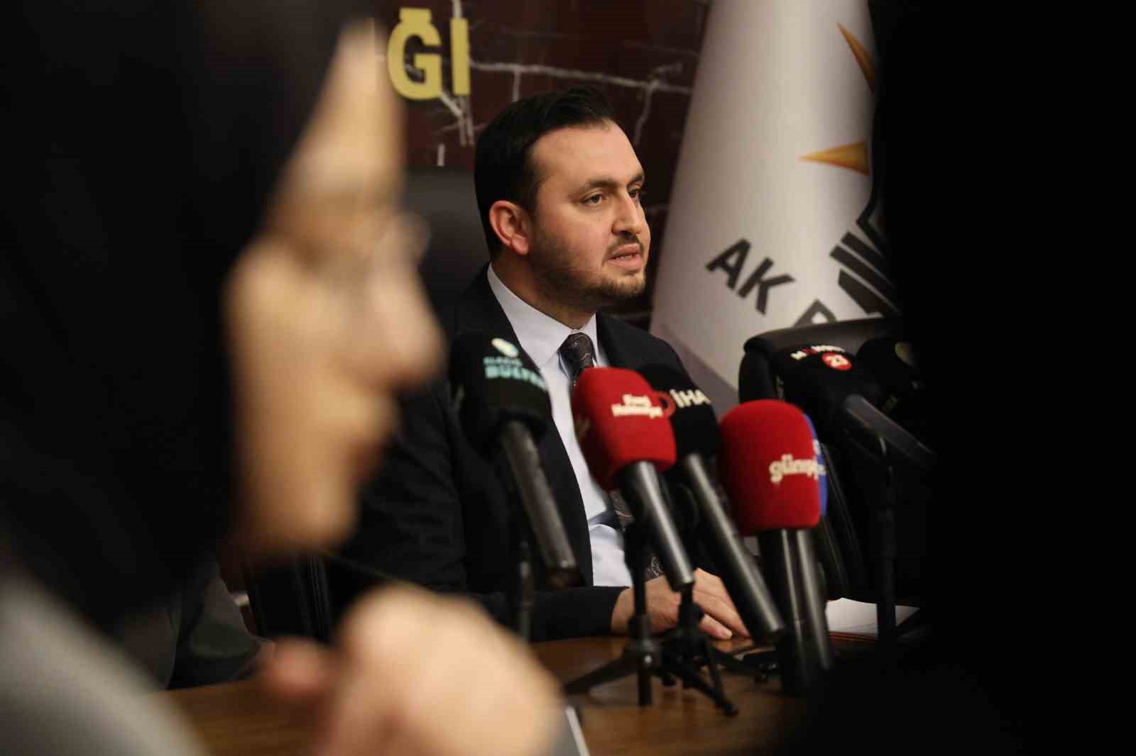 Başkan Selmanoğlu: "AK Parti, Elazığ&rsquo;da milletimizin g&uuml;veniyle 95 bin 172 &uuml;yeye ulaştı"
