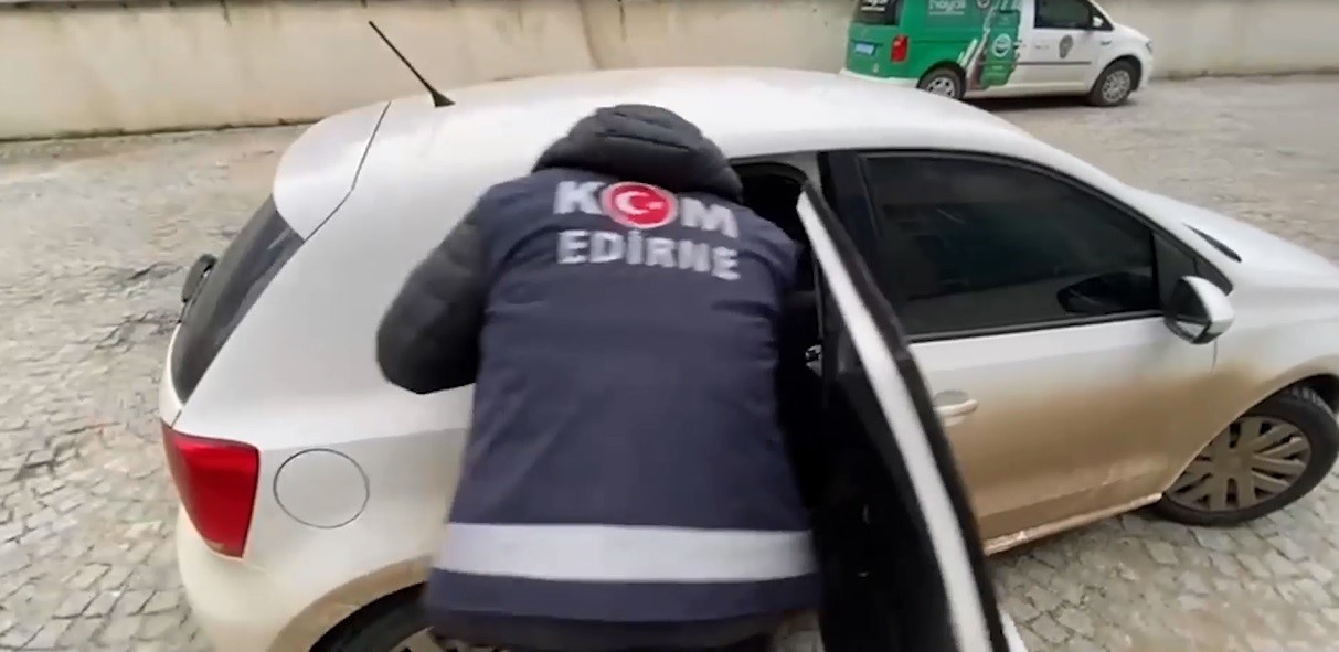 Avrupa&rsquo;dan ka&ccedil;ak getirilen 128 el sanatı eser ele ge&ccedil;irildi
