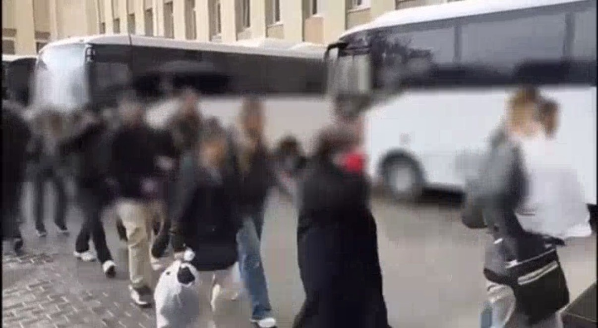 Diyarbakır merkezli 11 ilde ’Sanal Kıskaç Operasyonu’: 10 tutuklama