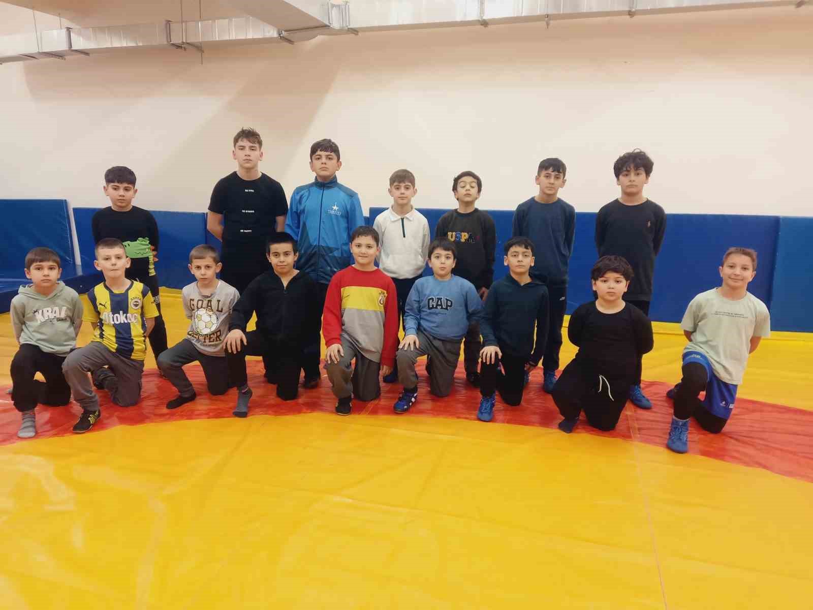 Bilecik’te güreş antrenmanları sürüyor