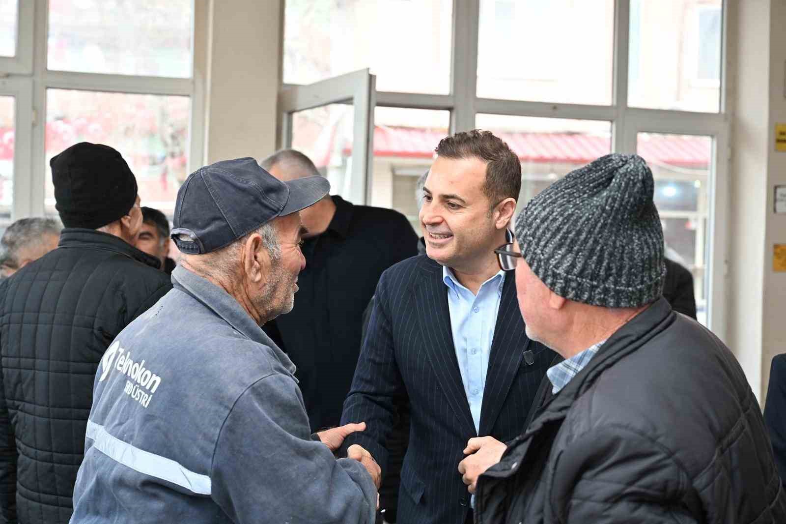 Başkan Ahmet Akın&rsquo;dan Savaştepe&rsquo;ye &ccedil;ıkarma
