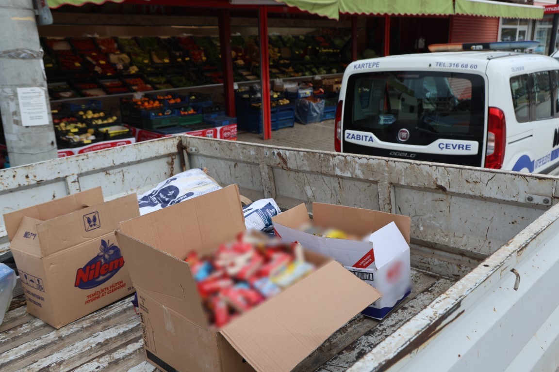 Tarihi geçmiş ürünler raflardan toplandı