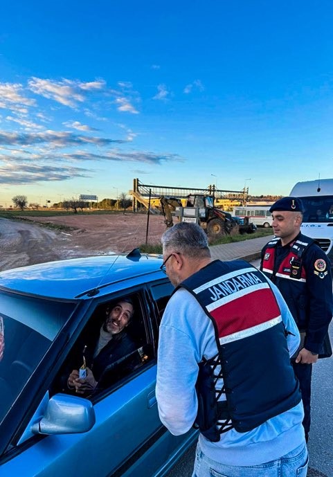 &Ccedil;anakkale&rsquo;de jandarmadan siber su&ccedil;lara y&ouml;nelik farkındalık &ccedil;alışması
