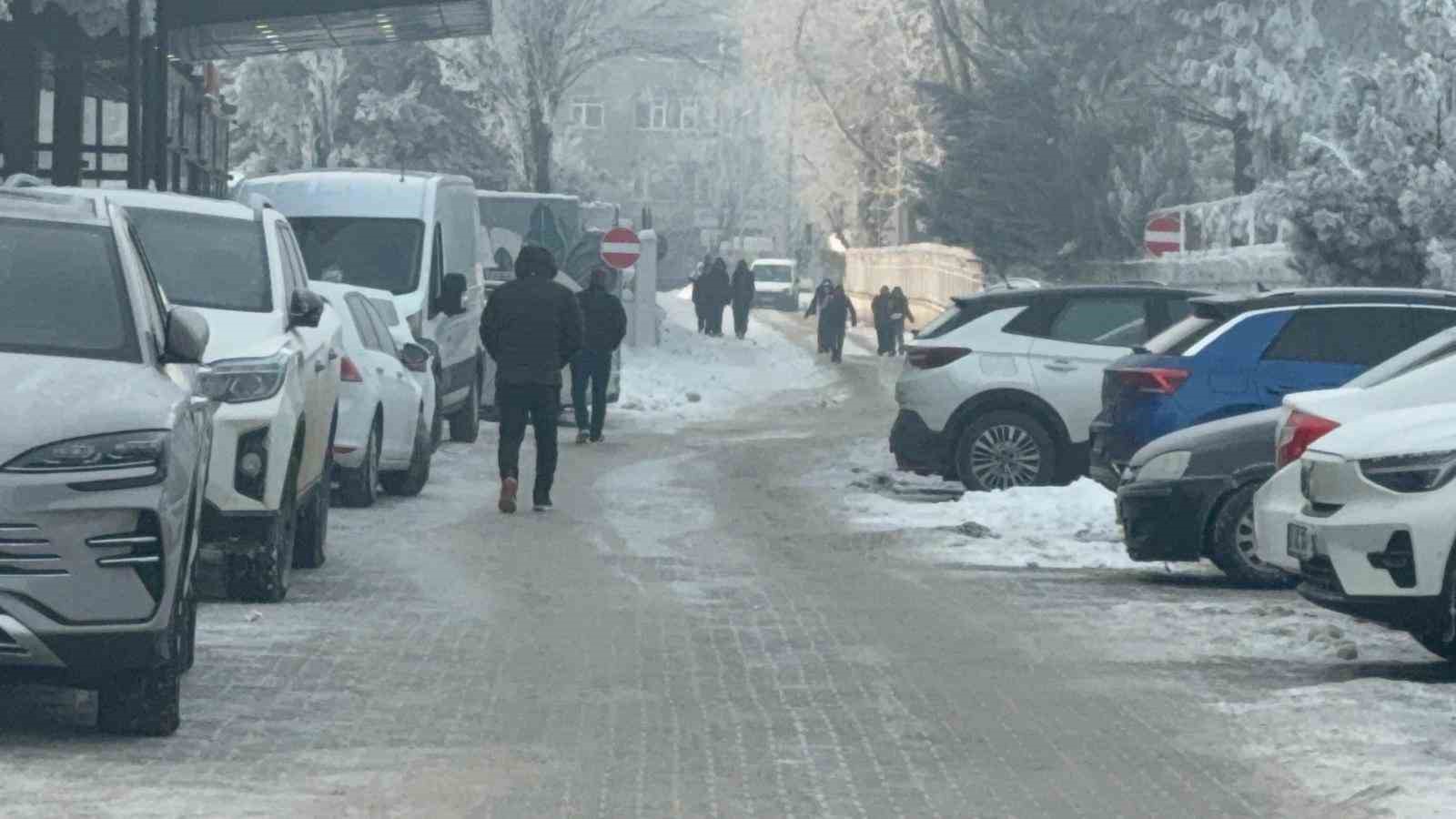 Diyarbakır g&uuml;ne sis ile uyandı
