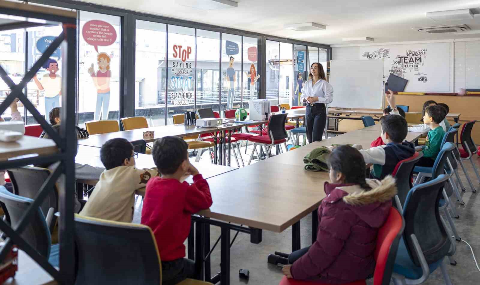 Mersin&rsquo;de &ccedil;ocuklar akran zorbalığına karşı bilin&ccedil;lendirildi
