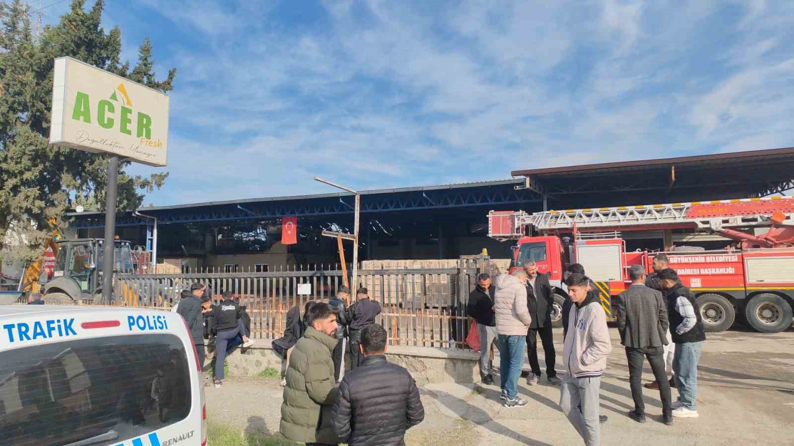 Pantolonunu giymek i&ccedil;in geri d&ouml;nen 19 yaşındaki iş&ccedil;i dumandan etkilenerek &ouml;ld&uuml;
