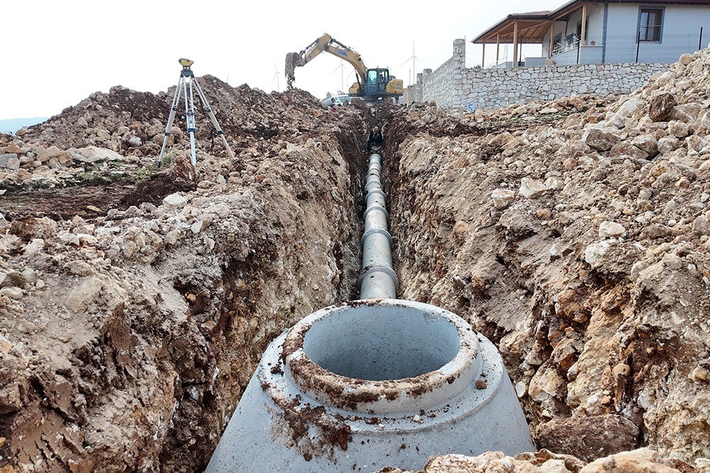 Şenköy Mahalllesi’nde kanalizasyon sorunu çözülüyor