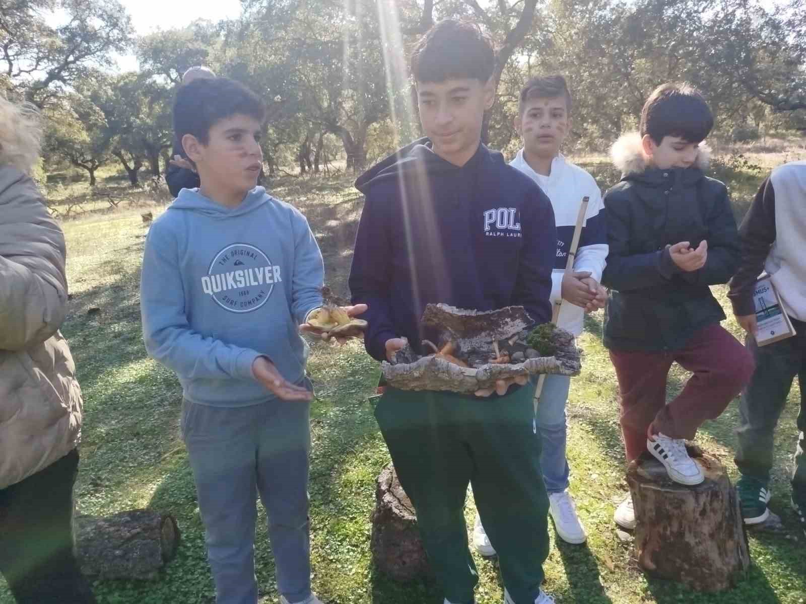 Gazi İlkokulu&rsquo;ndan Erasmus+ ile Avrupa&rsquo;ya &ccedil;evre odaklı eğitim k&ouml;pr&uuml;s&uuml;
