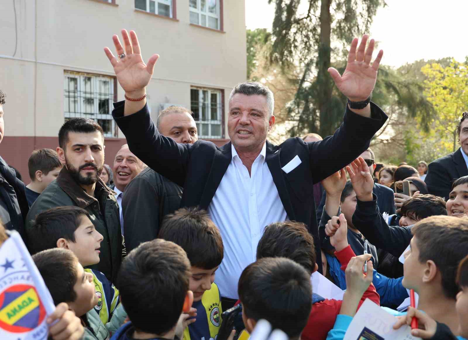 Sadettin Saran: "Fenerbahçe’yi bu sene şampiyon yaparak birçok çocuğumuzu Fenerbahçeli yapacağız"