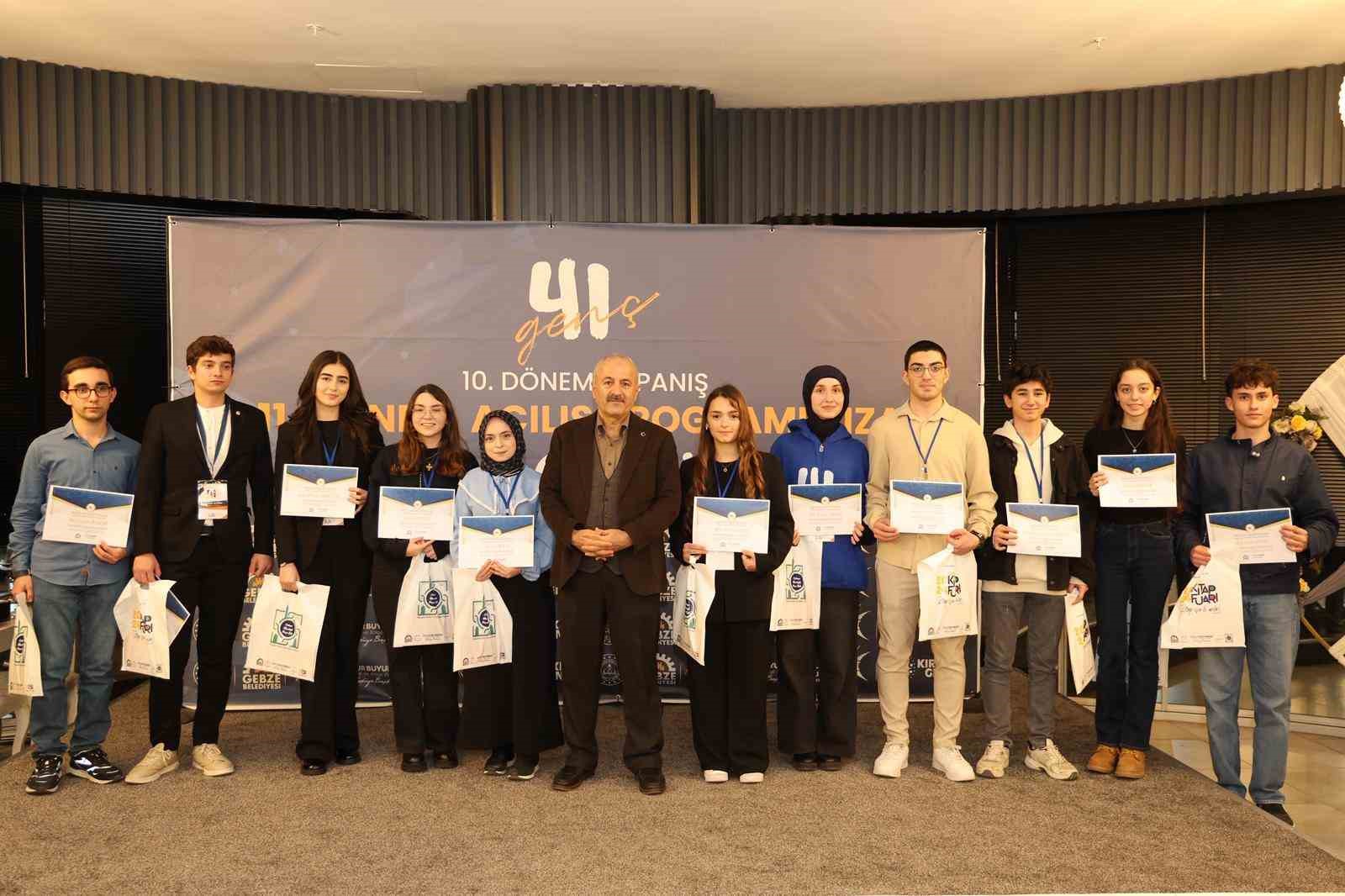 Gen&ccedil;ler geleceğin teknolojileriyle buluştu
