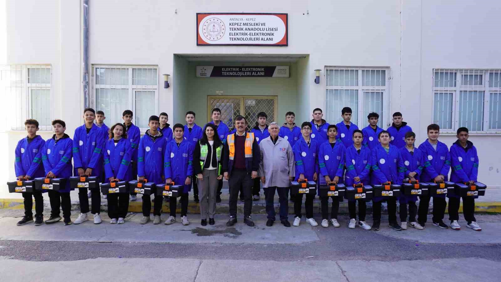 Enerjinin Yıldızları Projesi, sektöre yeni yıldızlar kazandırmaya devam edecek